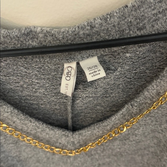 Cato Heather Gray Top with Gold Chain Accent - Picture 2 of 5